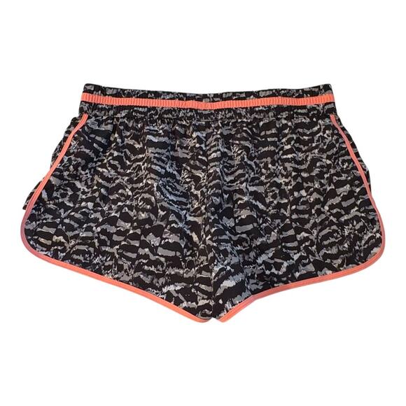 Fabletics Active Shorts - Medium - Zipper Pockets! - Black & white w/ Coral Pink - Picture 2 of 9